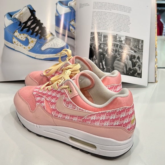 Nike Strawberry Lemonade - Picture 2 of 3